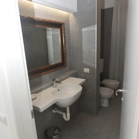 Apartment Nel Centro Di Colico