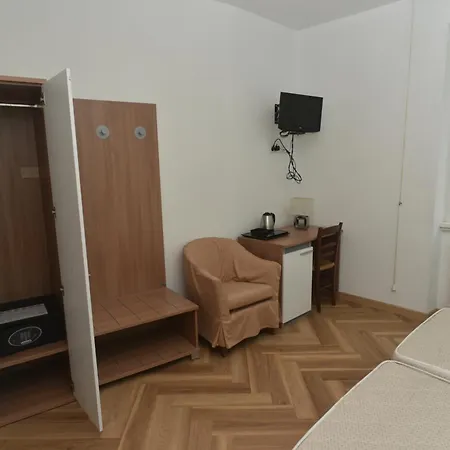 Apartment Nel Centro Di Colico